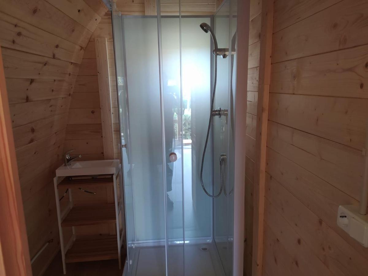 Bungalow 3 Personas - Camping Playa De Tapia Tapia De Casariego Ngoại thất bức ảnh